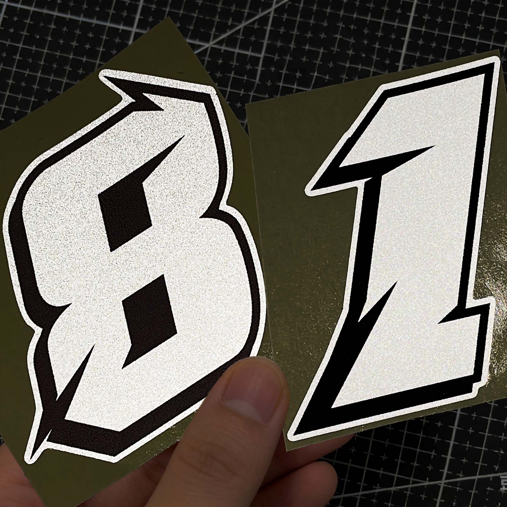 Race Bib - 1PC 反射アラビア数字 0-9 シルバーオートバイステッカー防水レーシングフロントフェアリング燃料タンクヘルメットビニールデカール
