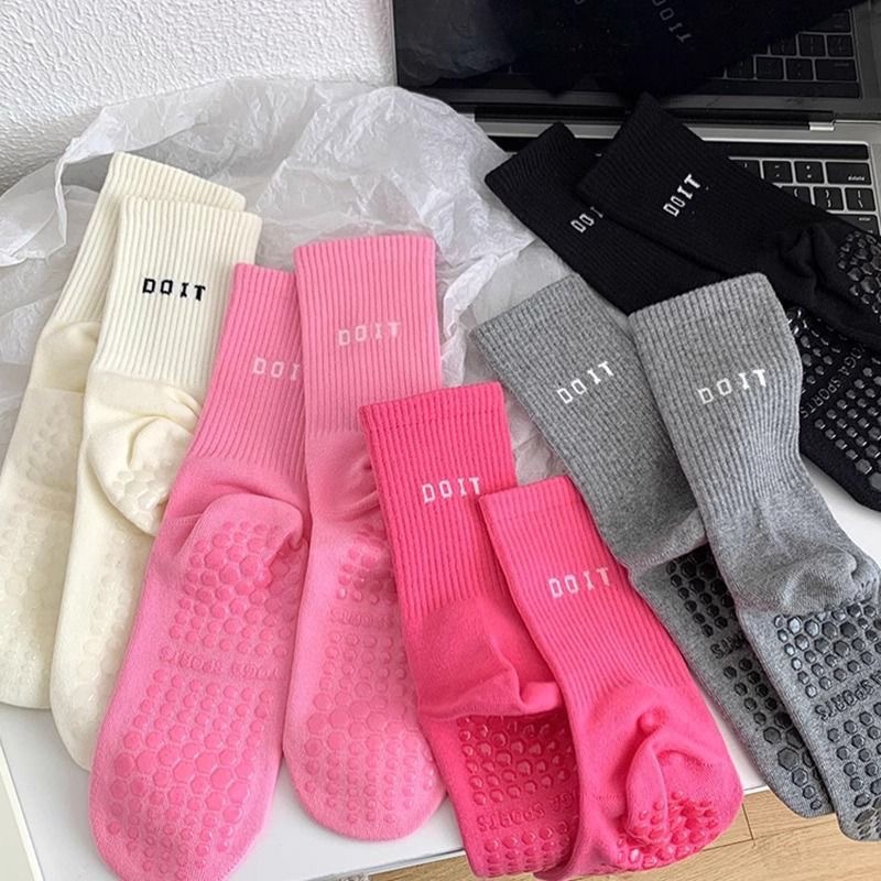 1足入り、新色、トレンド感のあるスポーツヨガソックス。高品質 - Sports Socks のレビューと価格