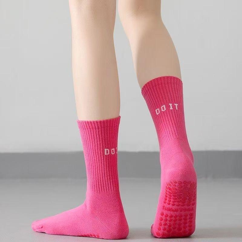 1足入り、新色、トレンド感のあるスポーツヨガソックス。高品質 - Sports Socks のレビューと価格