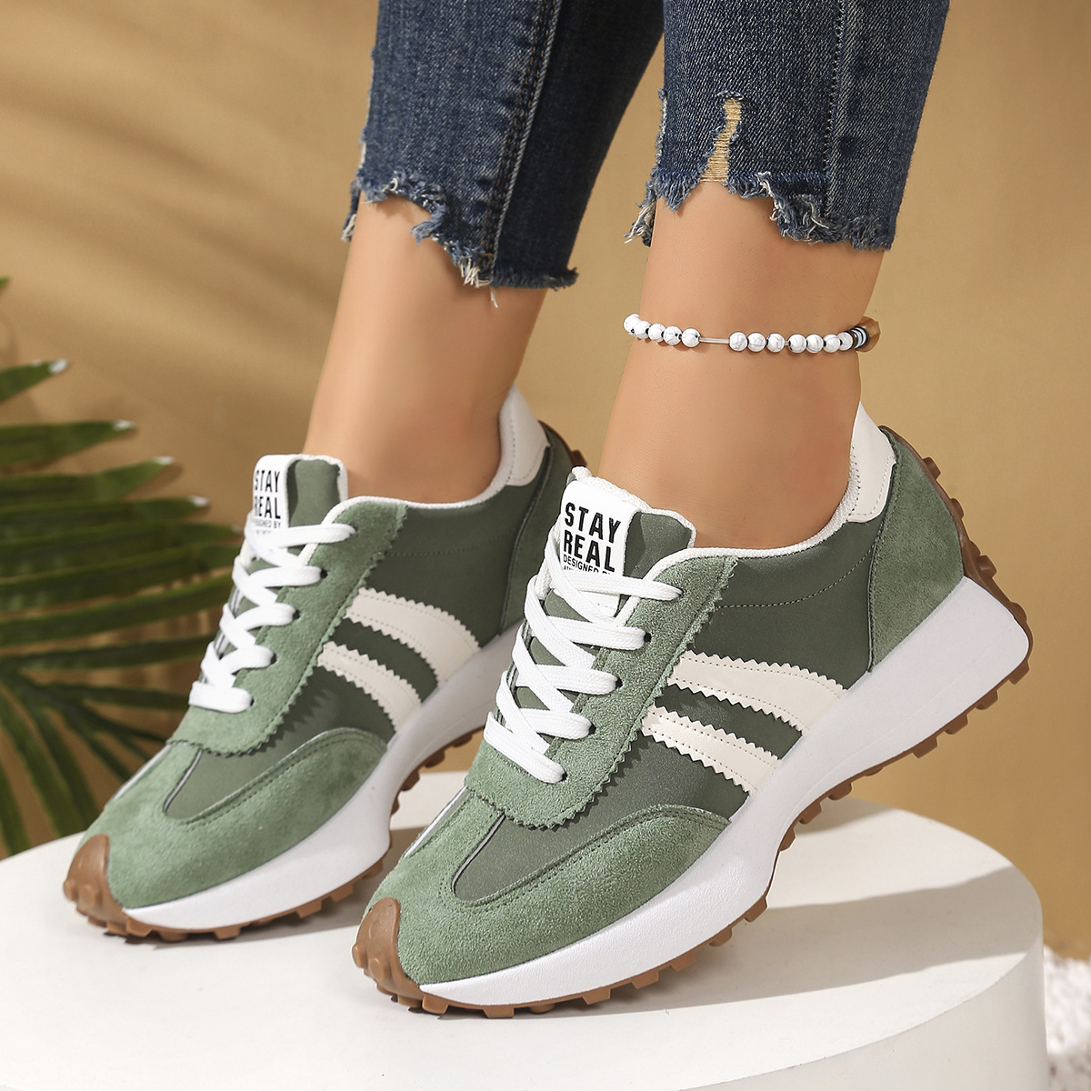 デザイナースニーカー女性スポーツシューズスニーカー厚底カジュ - Running Shoes Women のレビューと価格