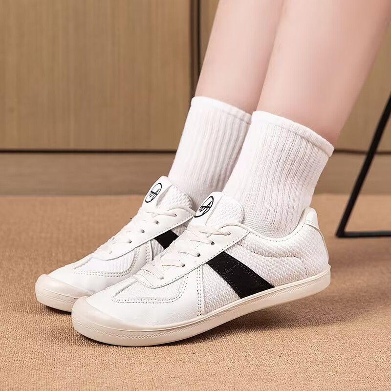 女性のスポーツシューズ高級カジュアルテニスアウトドアウォーキ - Running Shoes Women のレビューと価格