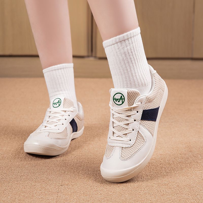 女性のスポーツシューズ高級カジュアルテニスアウトドアウォーキ - Running Shoes Women のレビューと価格