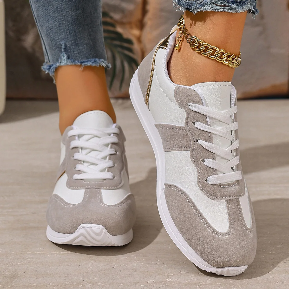 カジュアルなローカットの女性用ランニングシューズ。フラットな - Running Shoes Women のレビューと価格