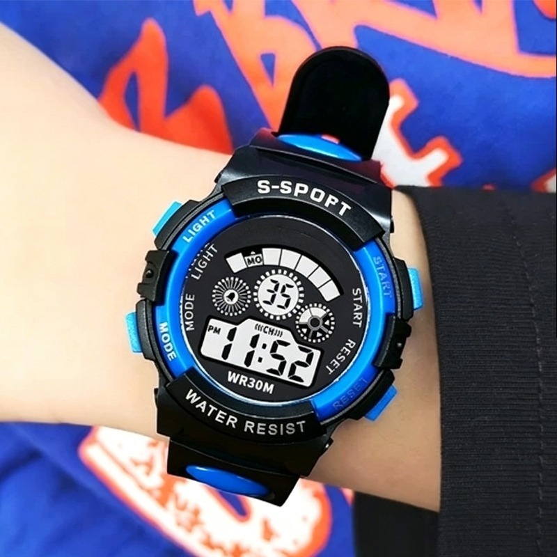 子供用電子時計 男の子用 防水 多機能 ナイトライト ランニ - Running Watch のレビューと価格